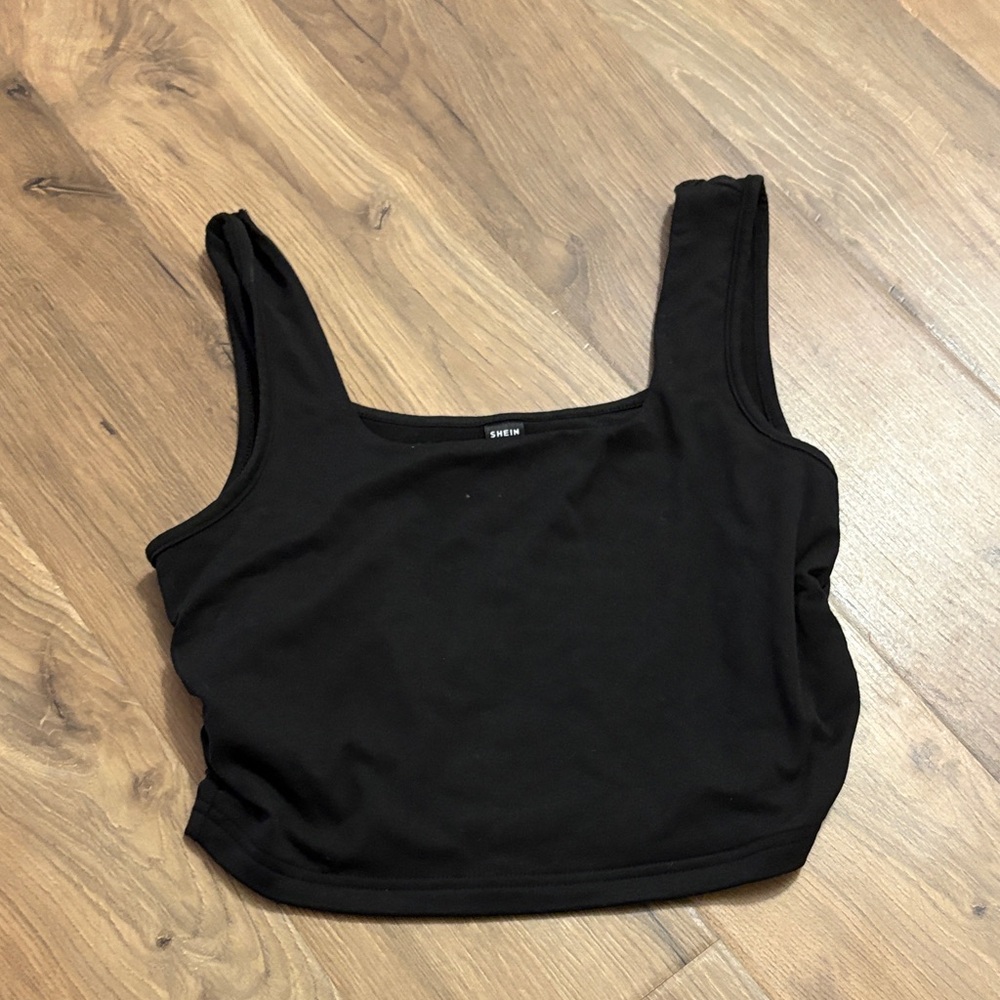 SHEIN Black Women's Crop Top